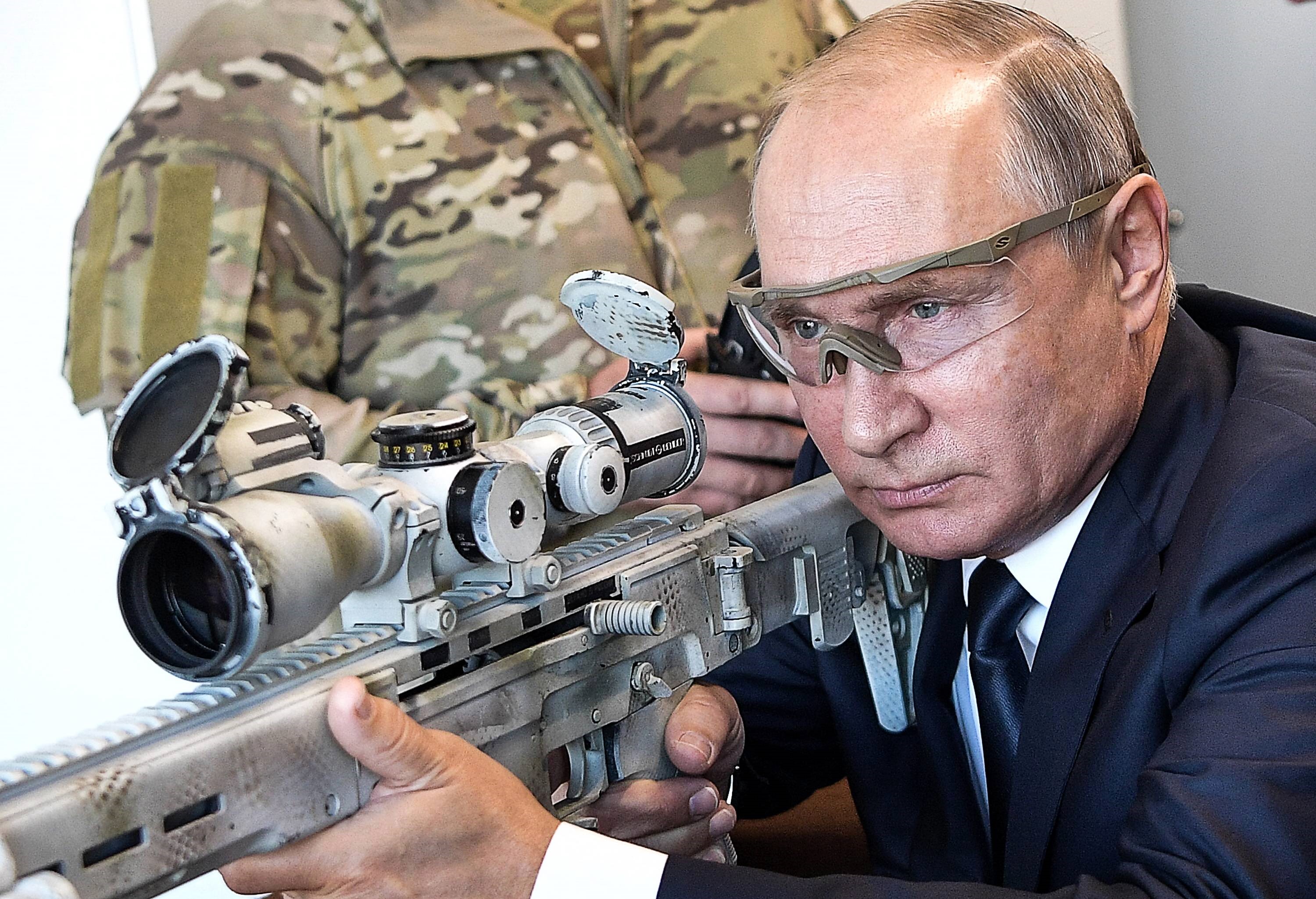 Putin wird angegriffen! Kreml-Herrscher nach Putschversuch geschwächt - diese Männer wollen seinen Thron!