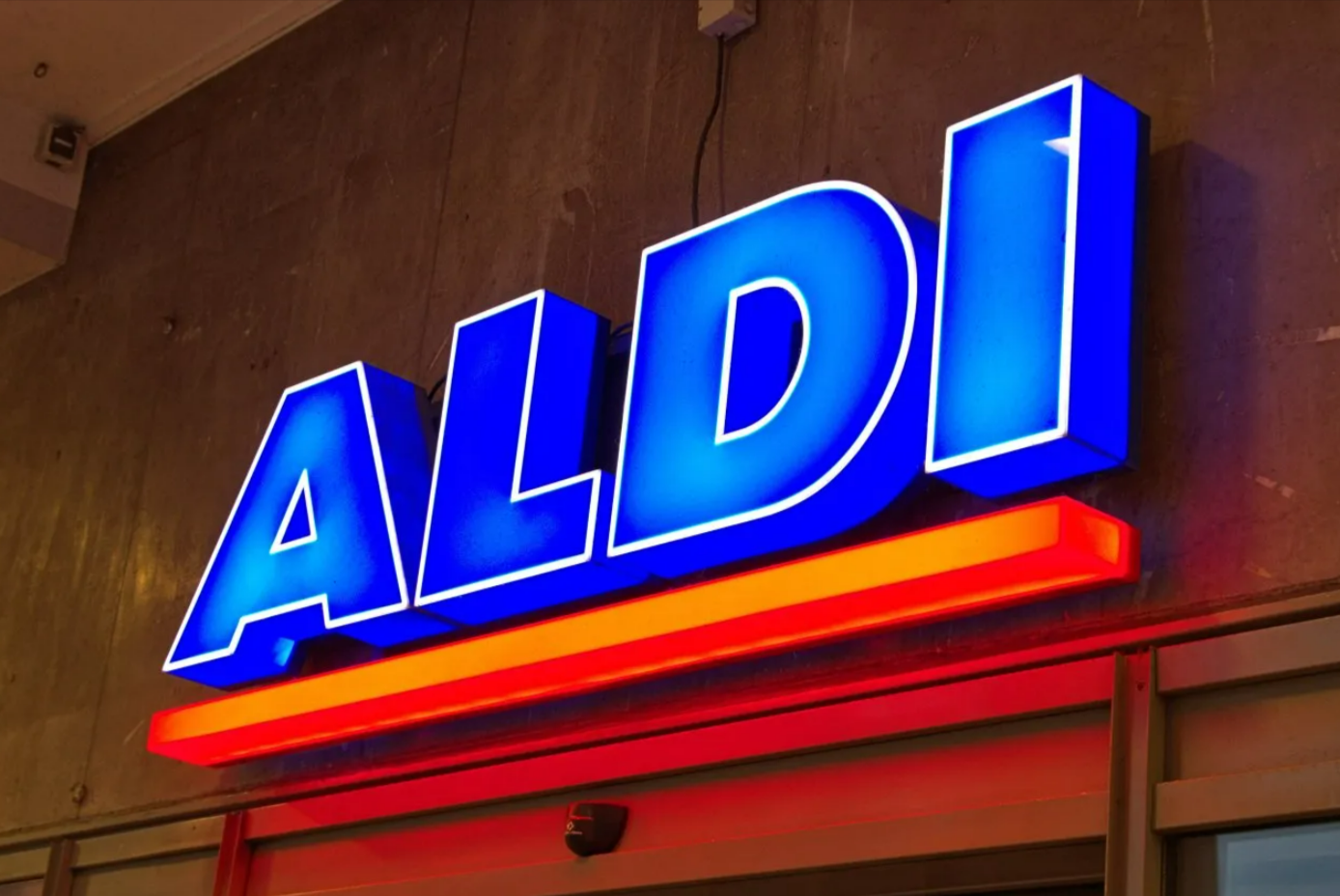 Aldi-Kunde stinksauer! "Das geht mal gar nicht!!!" - Aldi reagiert sofort!